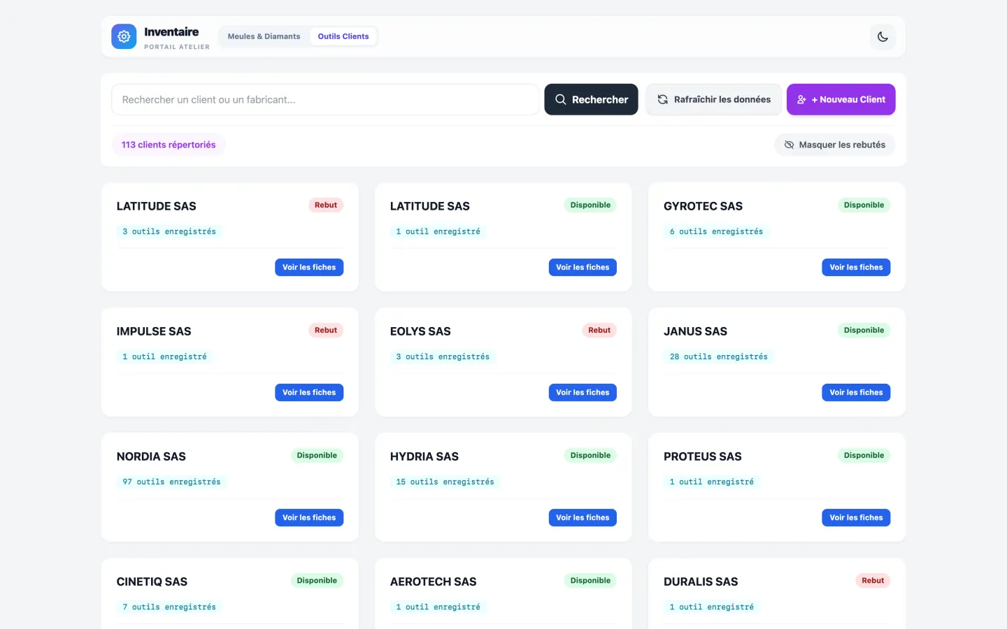 Page des outils clients : fiches par client avec nombre d'outils enregistrés, statut disponible ou rebut, et création de nouveau client.